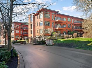 Thetis Edge, View Royal, BC V9B 0P2