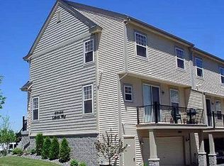 8279 Labont Way, Eden Prairie, MN 55344