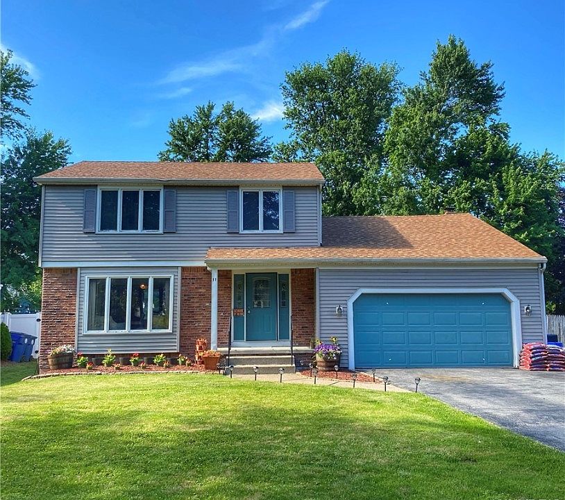 1st image of 11 Lancelot Ct