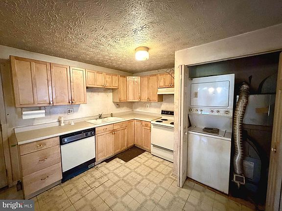 5th image of 3207 Acton Rd