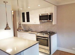 802 Neill Ave #2J, Bronx, NY 10462