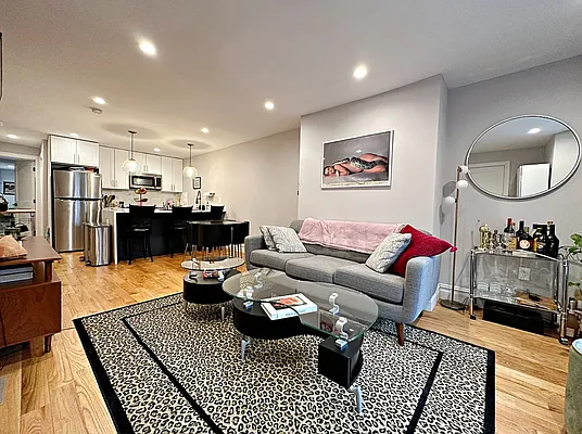 Rented by Compass | media 16