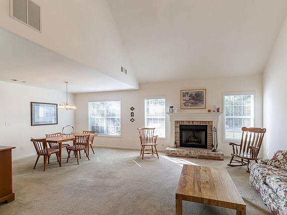 5th image of 1938 Brookhill Way