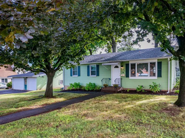 6 Center Court, Newington, CT 06111