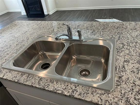 5th image of 5351 Aster Pl