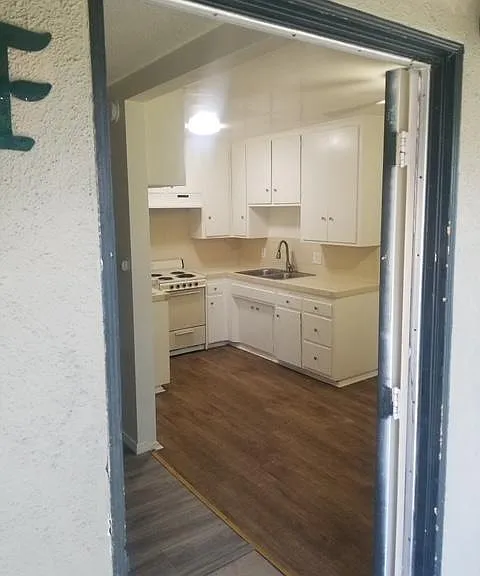 7322 Newlin Ave #F — Photo 3