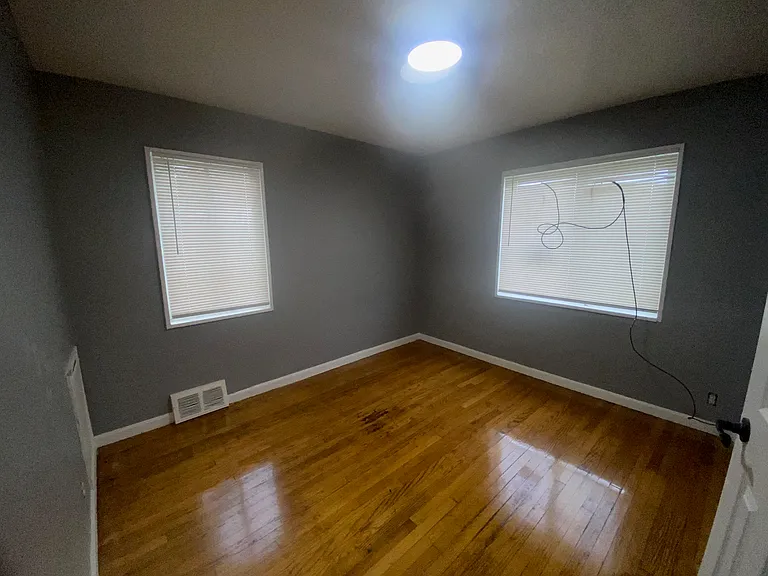 7600 Pierson St — Photo 5