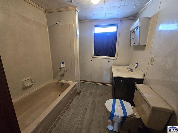 5th image of 691 E Middle St