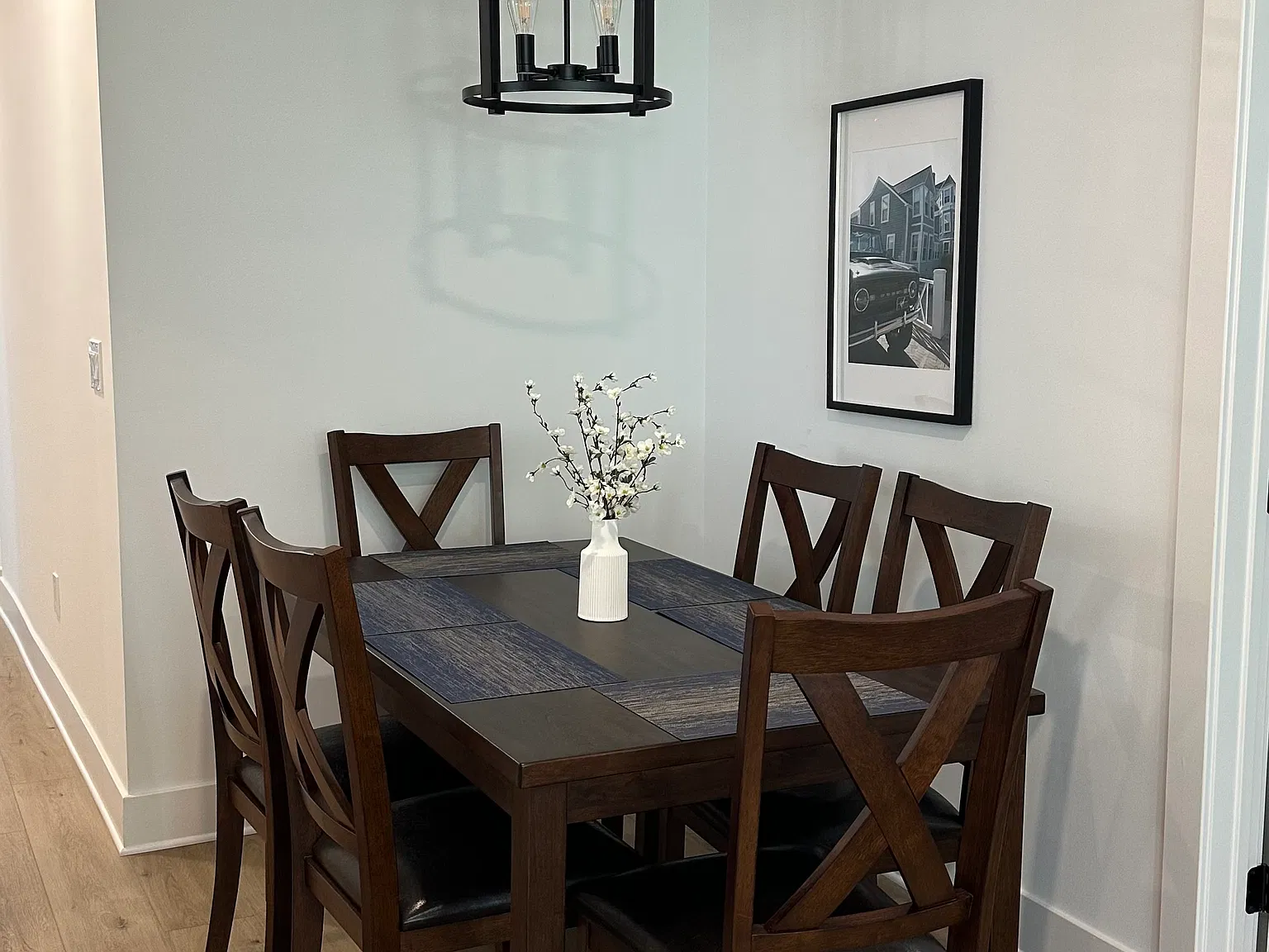 3 bed, $2,400 — Photo 4