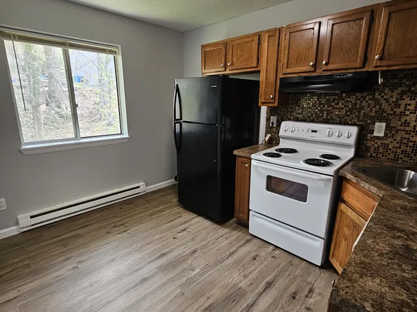 72 Dallas Ave APT 16, Waterbury, CT 06705