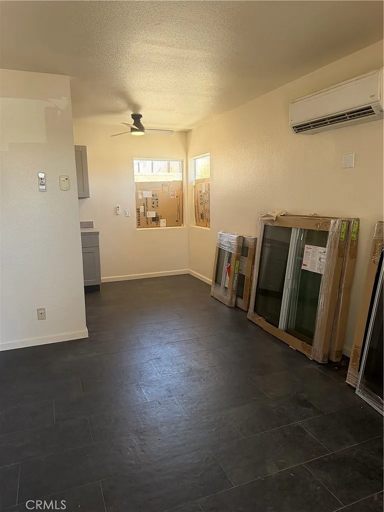 1 bed, 450 sqft, $1,400 — Photo 3