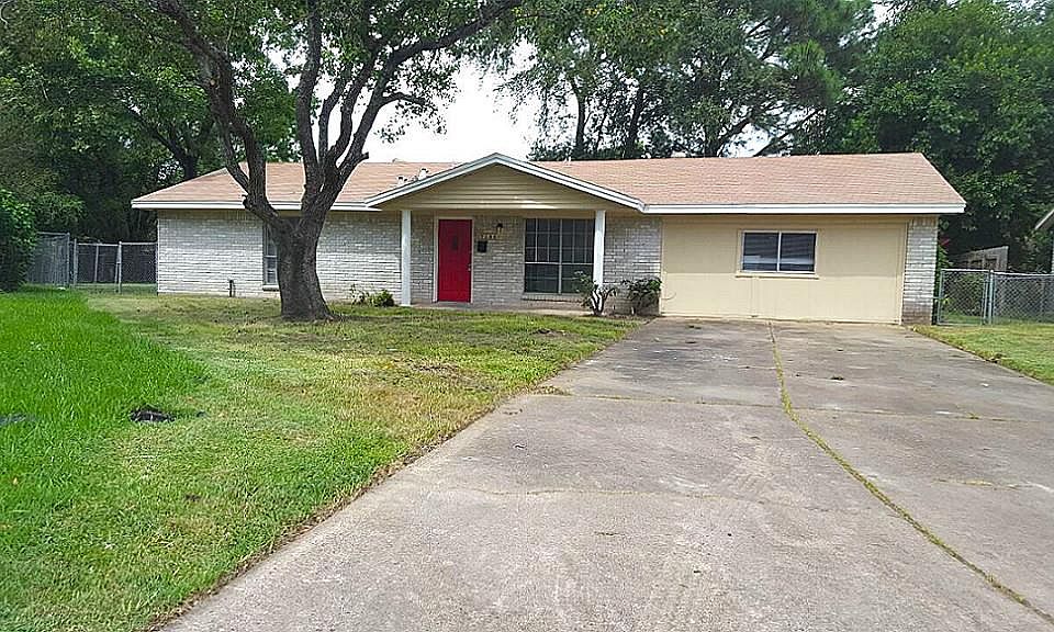 1st image of 7506 Oriole Dr