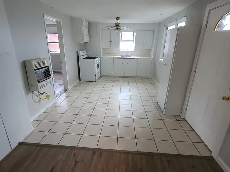 2705 SW H Ave — Photo 8