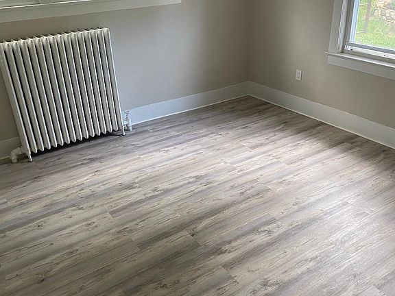 4th image of 14 Valley Road # 2 Nd Floor