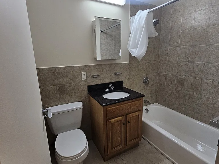 68-70 Bank St #3F — Photo 4