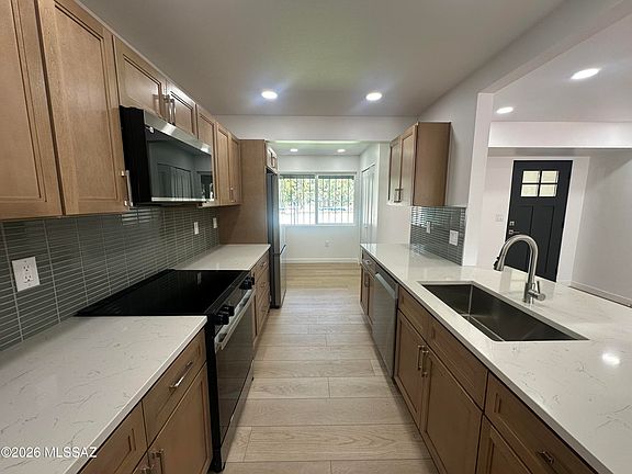 3rd image of 5846 E Grant Rd