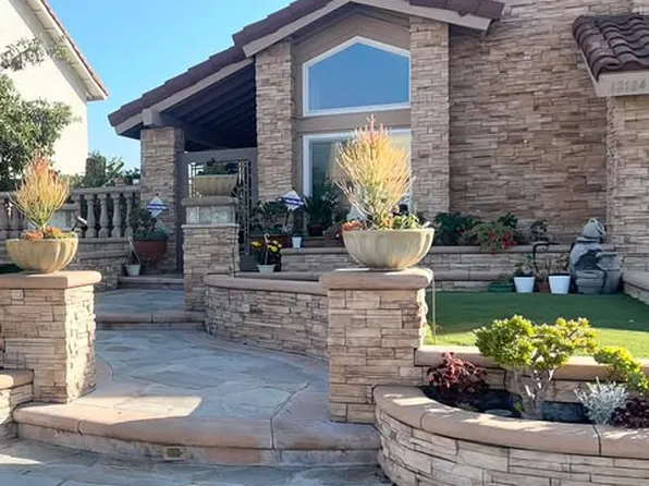 12184 Loya River Ave, Fountain Valley, CA 92708
