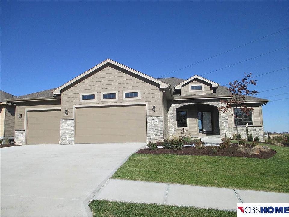 1st image of 2305 N 188th St