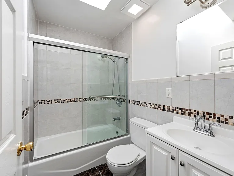 407 Joost Ave — Photo 12