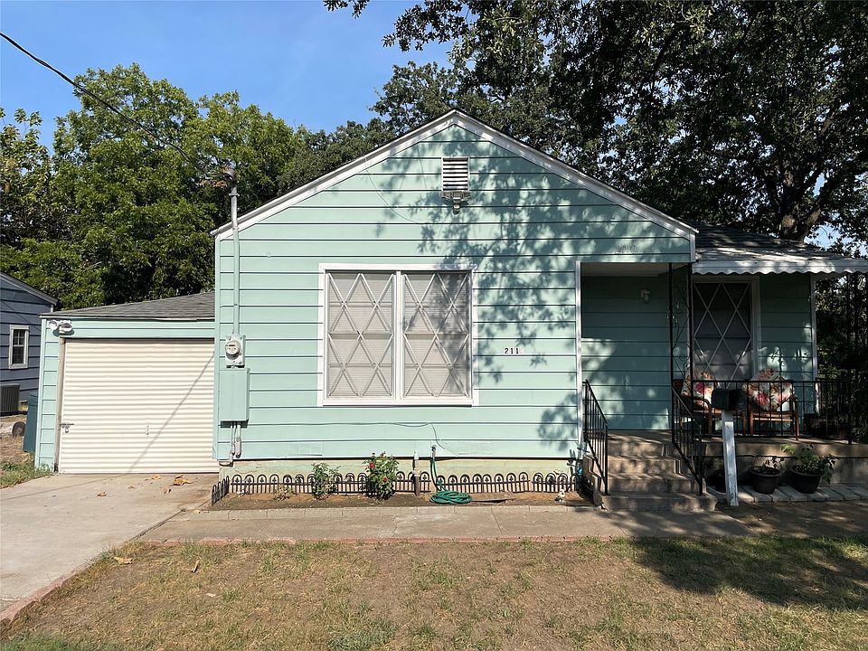 1st image of 2110 Oakwood St