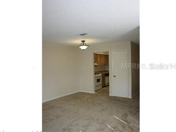 3rd image of 1016 E Jackson St