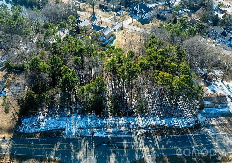 1st image of 2113 Breezewood Dr