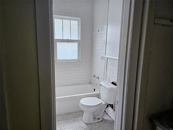 4th image of 1812 James A Harvey Ln