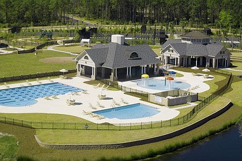 Clubhouse/Pool
