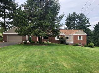 813 Meadowbrook Rd, Trafford, PA 15085