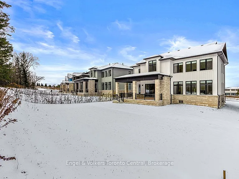 110 Dorothy Dr — Photo 2