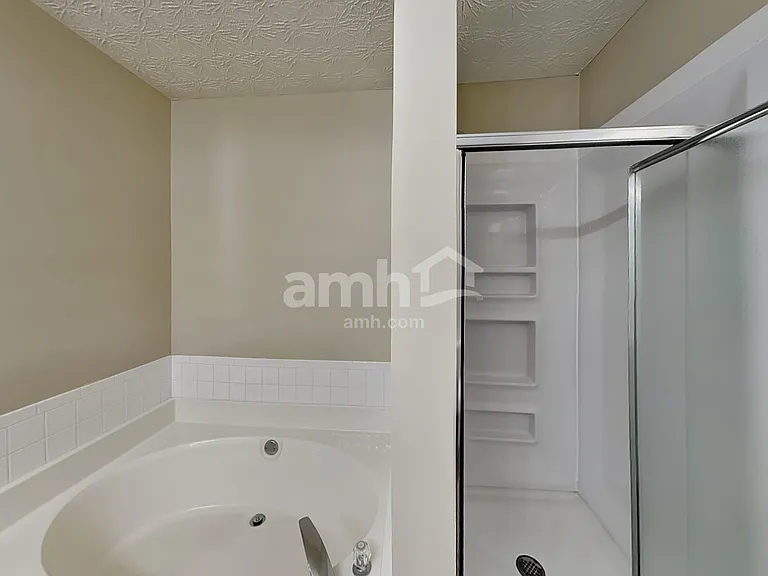 177 Waters Edge Dr — Photo 10