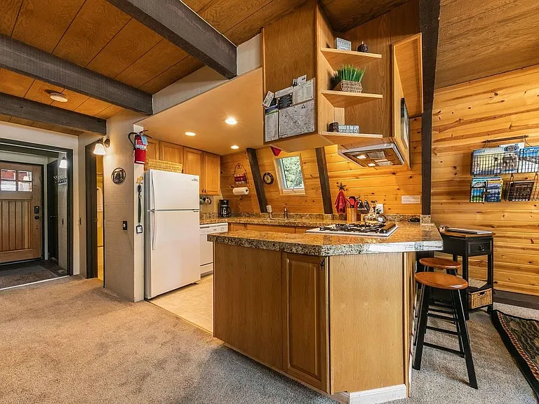 14806 Davos Dr — Photo 10