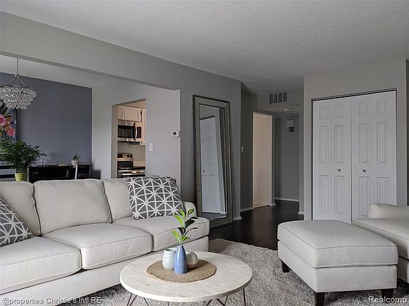 5th image of 1514 Normandy Rd #203
