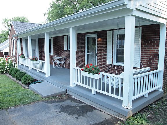 3rd image of 261 Collier Ave