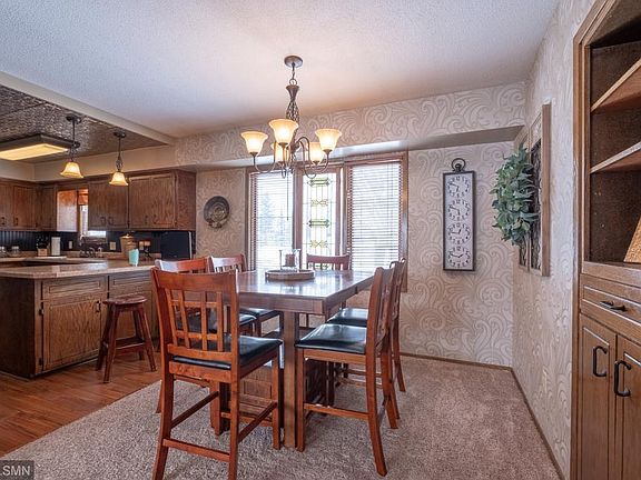 4th image of 731 Sibley Dr