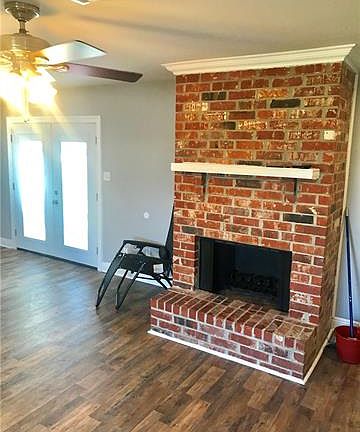 3rd image of 7642 Briarwood Dr