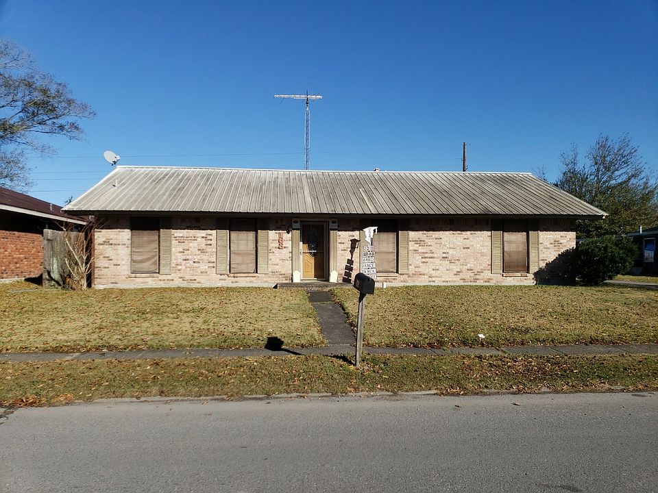1st image of 163 Evangeline Dr