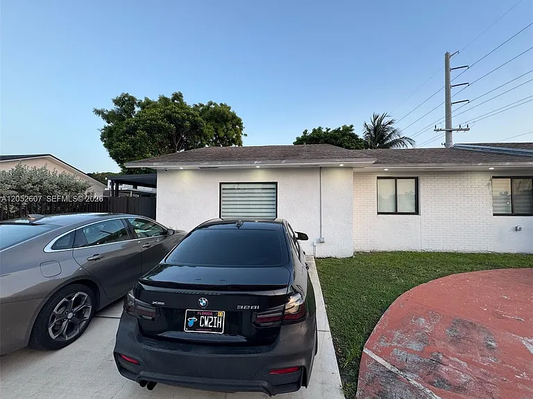10660 SW 164th St — Photo 22