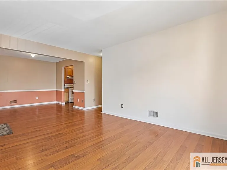 138 Orlando St #138 — Photo 6