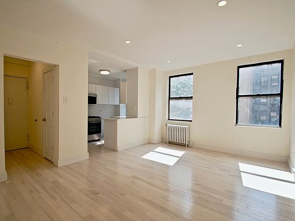 2nd image of 4101 Broadway #10A