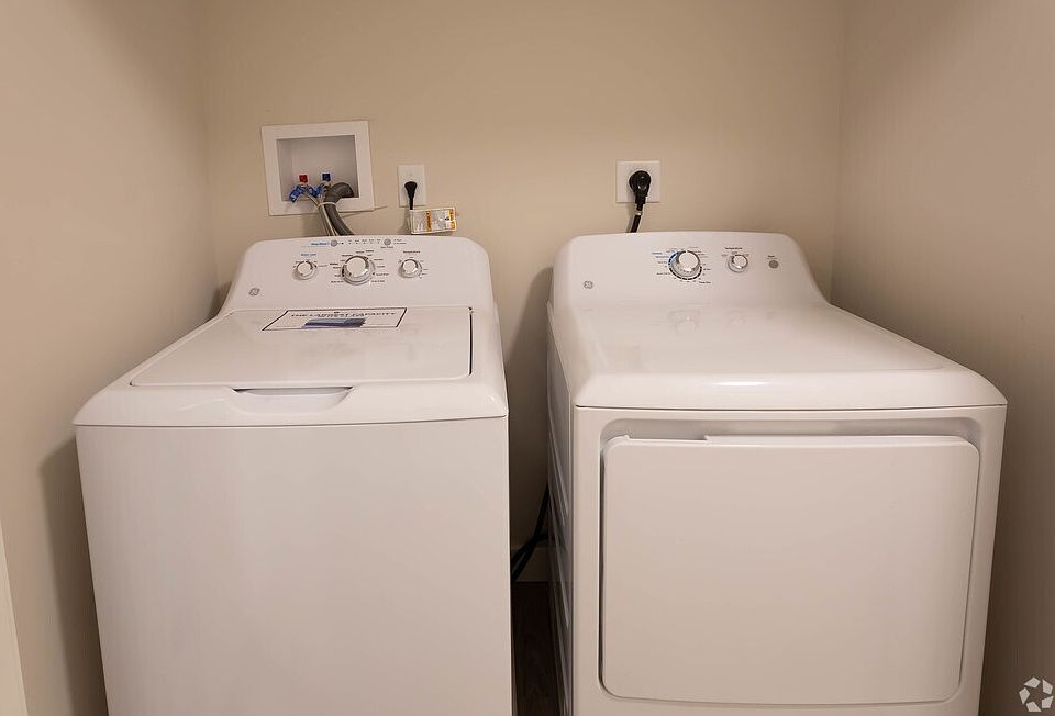 In unit full size laundry