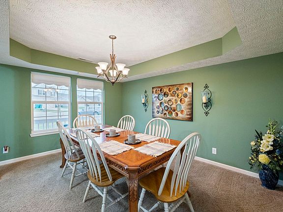 4th image of 766 Farrier Pl