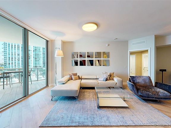2nd image of 17301 Biscayne Blvd APT 507