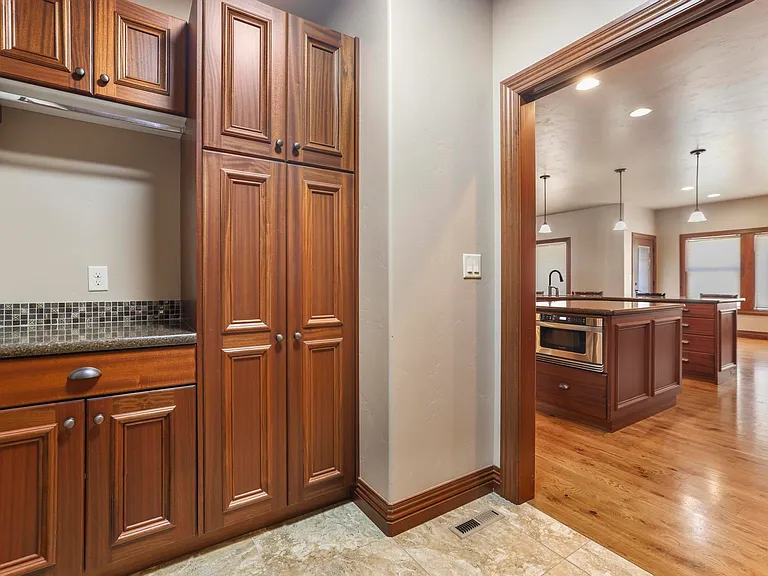 670 Sun Terrace Dr — Photo 39