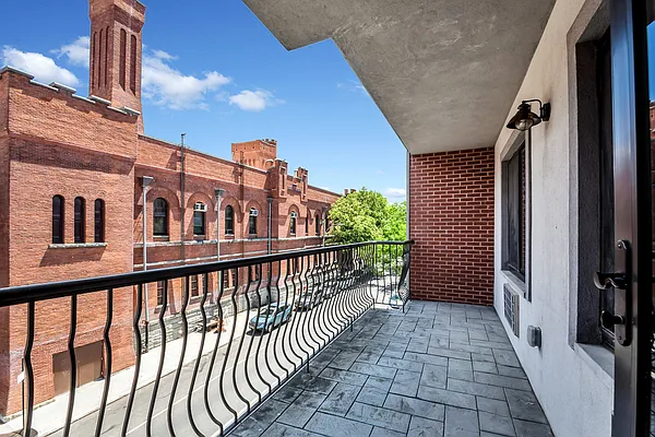 Rented by Compass | media 14