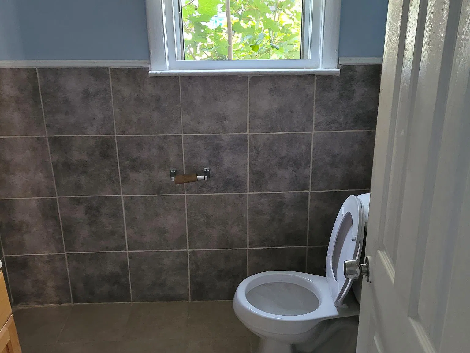 3 bed, 2586 sqft, $2,900 — Photo 2