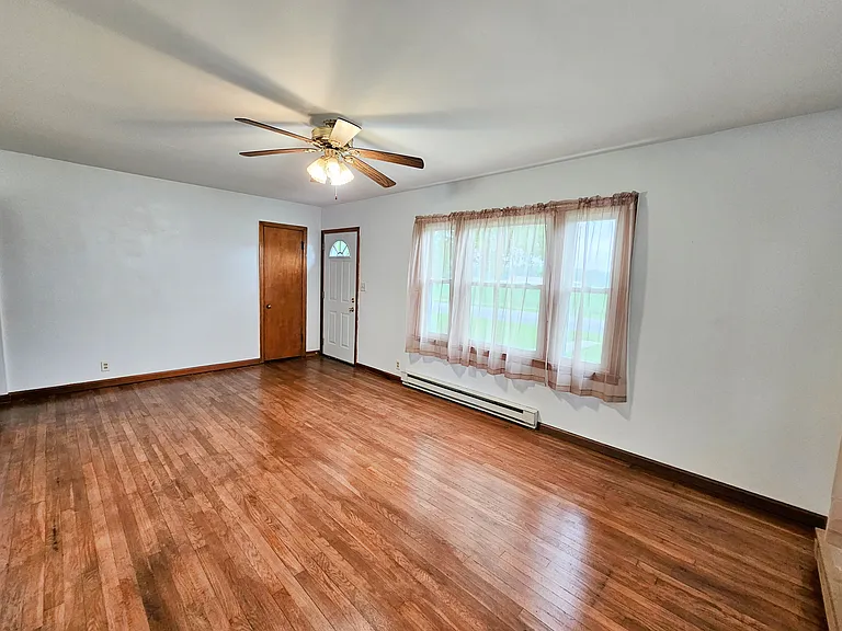6505 Karch Rd — Photo 10