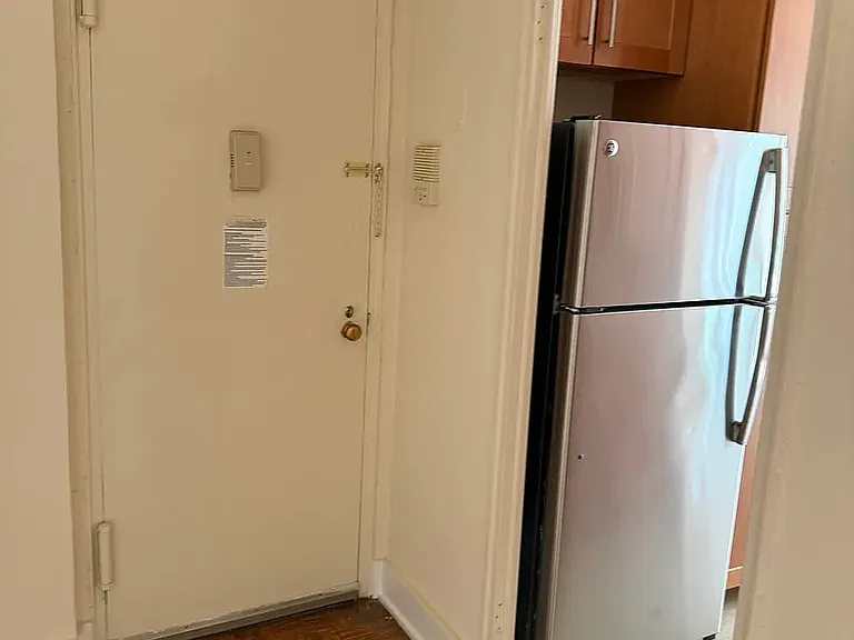 192-45B 71st Cres #2C — Photo 4