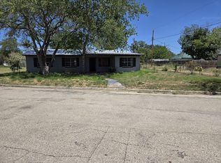 237 Kelly St, Poteet, TX 78065