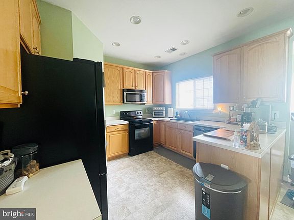 5th image of 6176 Newton Ln
